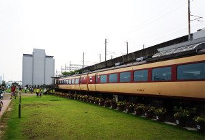 鉄道博物館　広場