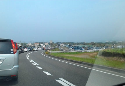 駐車場までの道のりも大渋滞