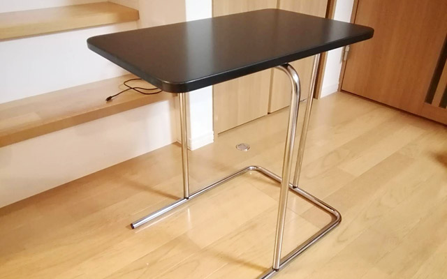 IKEA（イケア）の1,999円で買えるサイドテーブル「RIAN」の組み立て方 - kurapi*暮らぴ (くらぴ)kurapi*暮らぴ (くらぴ)